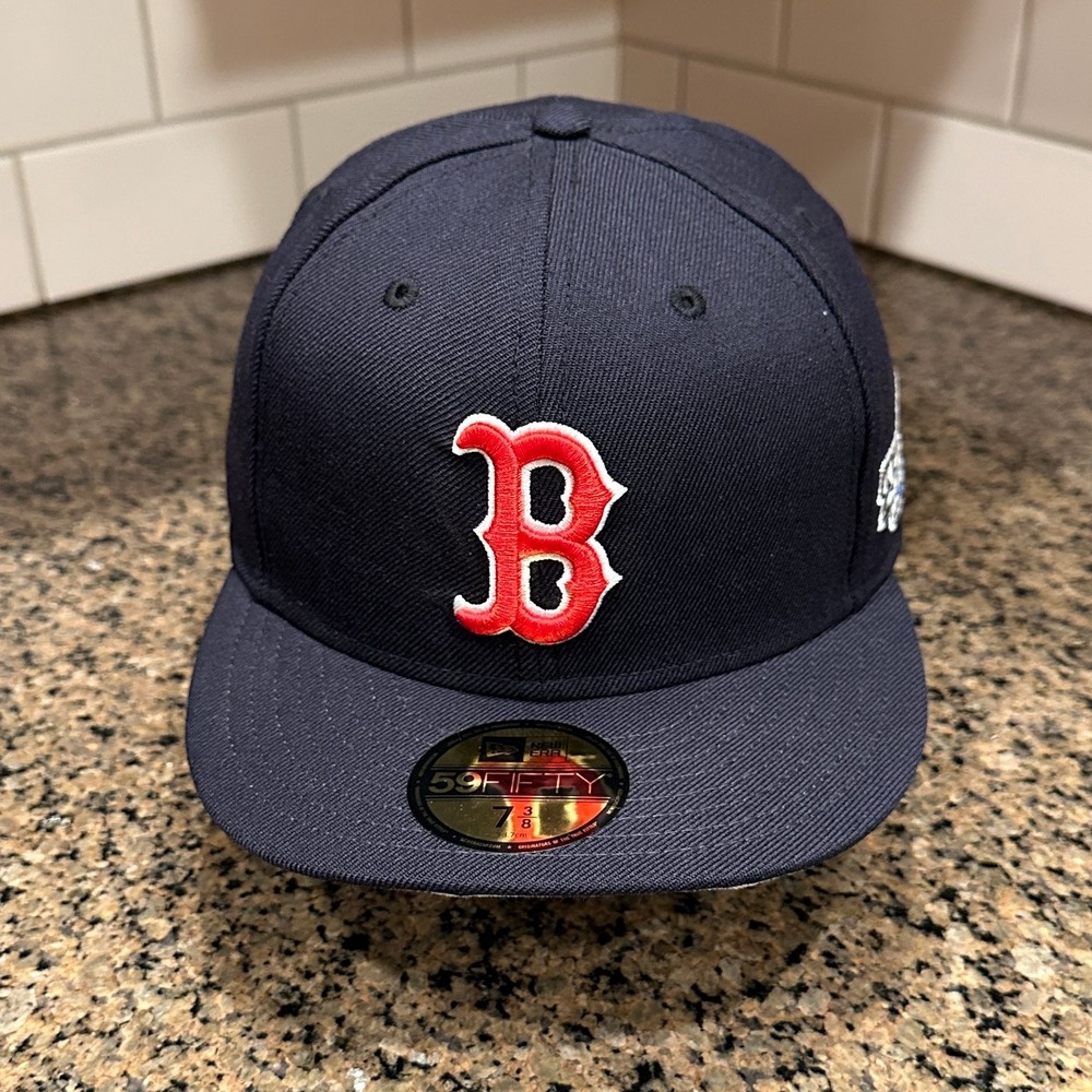 Boston Red Sox New Era 59FIFTY Fitted Hat 7 3/8 Blue World Series '04‎ MLB New